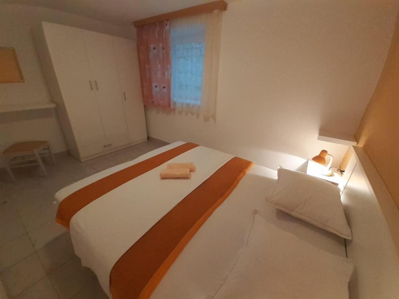 Apartments With A Parking Space Gradac, Makarska - 11332 Gradac  Rum bild