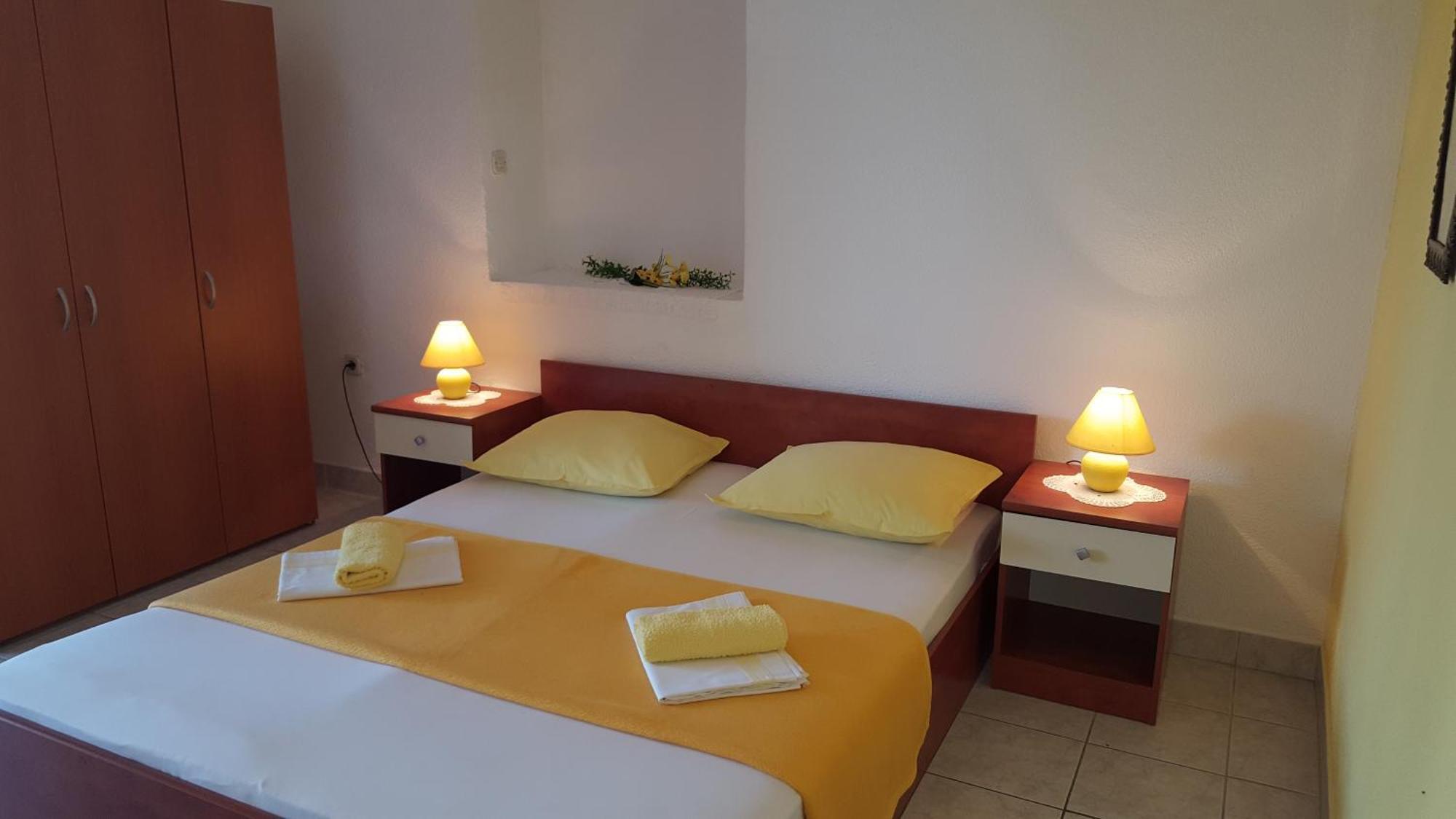 Apartments With A Parking Space Gradac, Makarska - 11332 Gradac  Rum bild