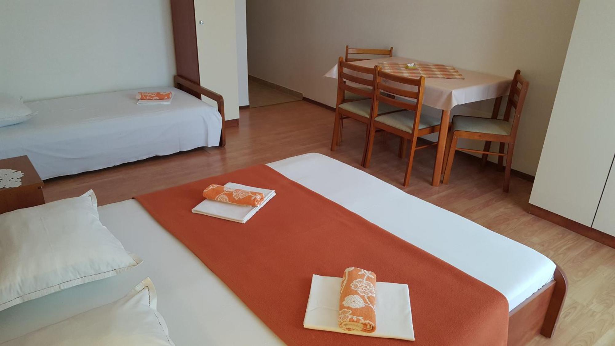 Apartments With A Parking Space Gradac, Makarska - 11332 Gradac  Rum bild
